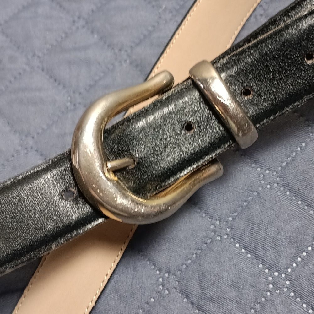 Black Leathe Gold Buckle Belt